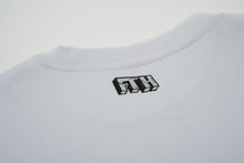 Load image into Gallery viewer, Crewneck Rocks Majestic FTH